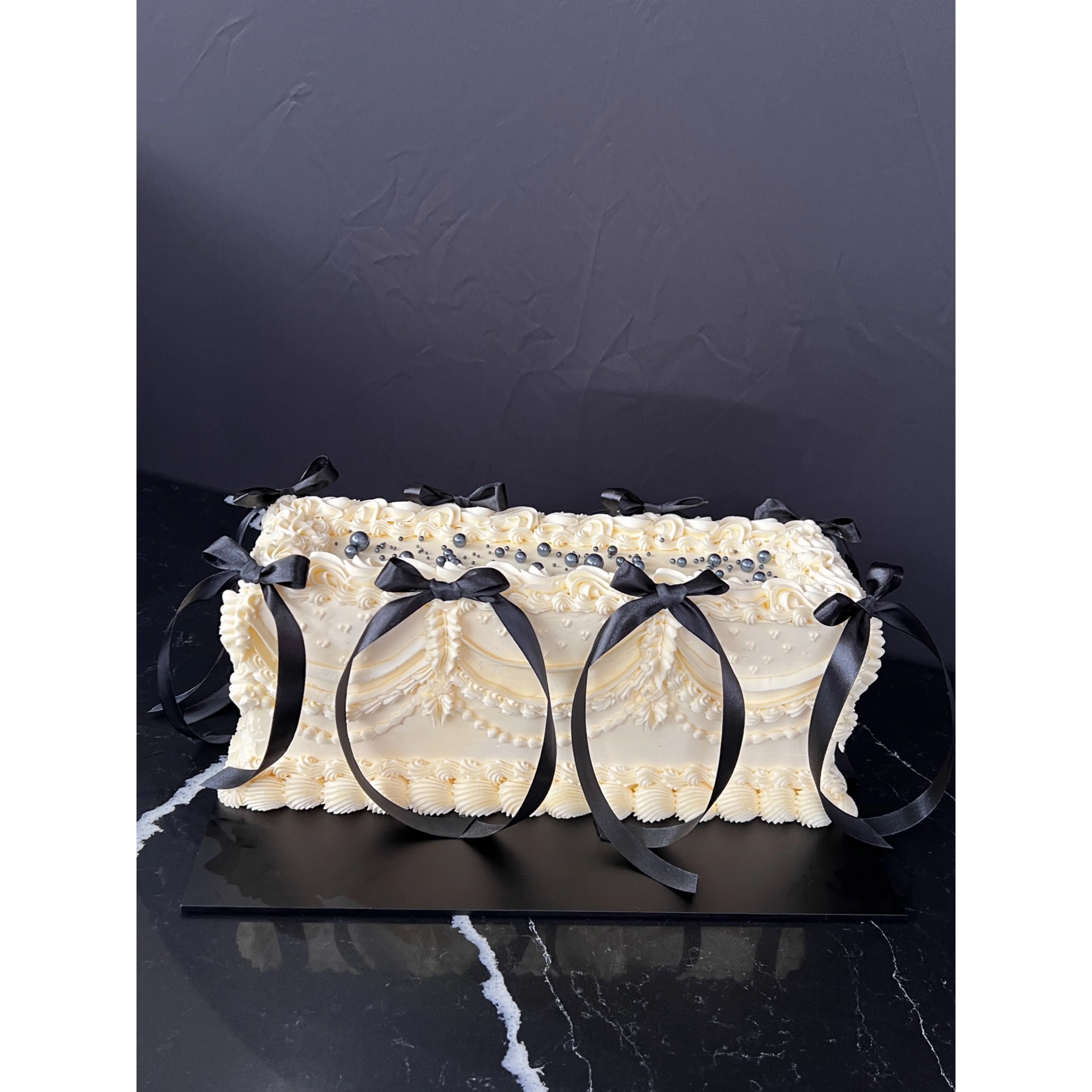 Long Rectangular Vintage Wedding Cake - Image 14