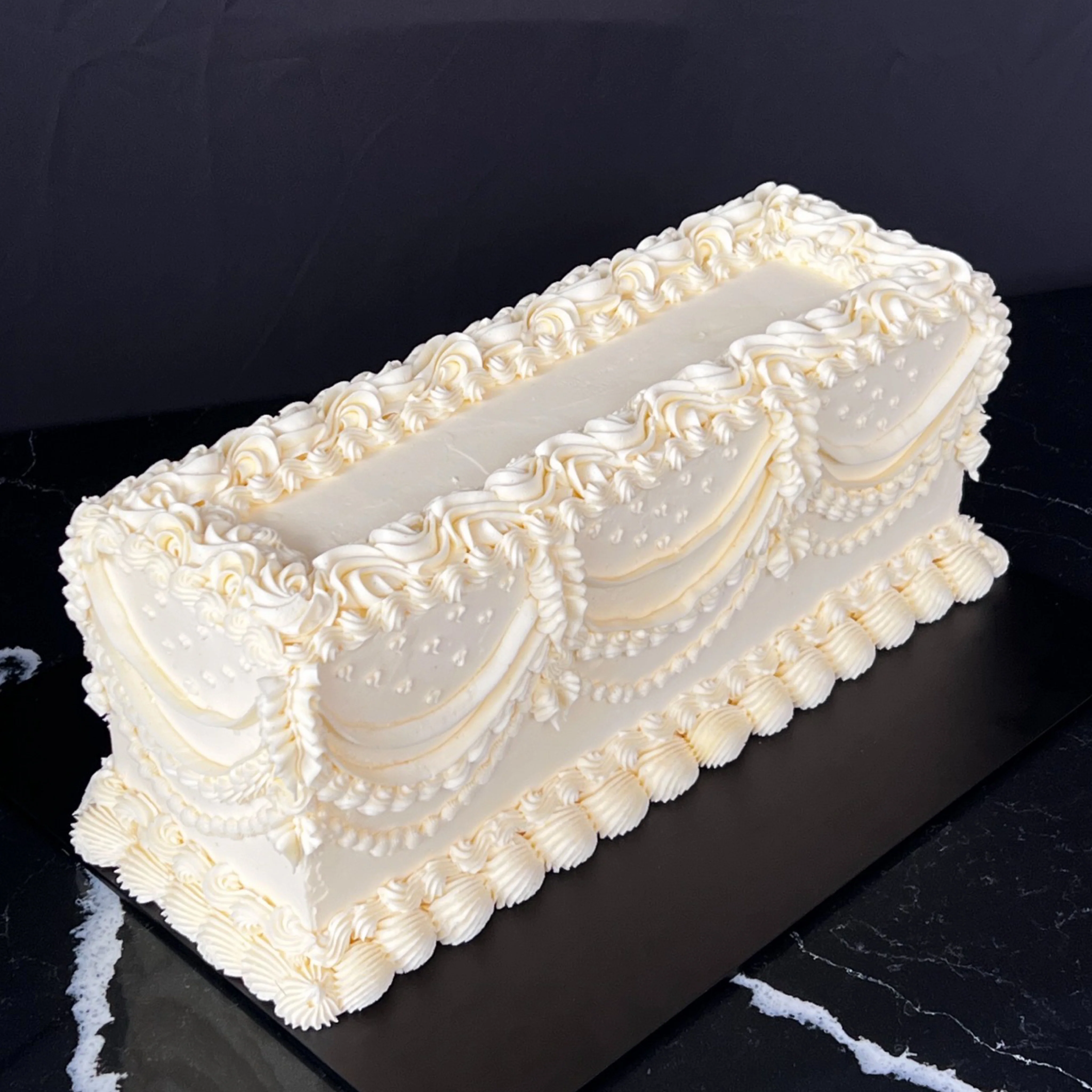 Long Rectangular Vintage Wedding Cake - Image 5