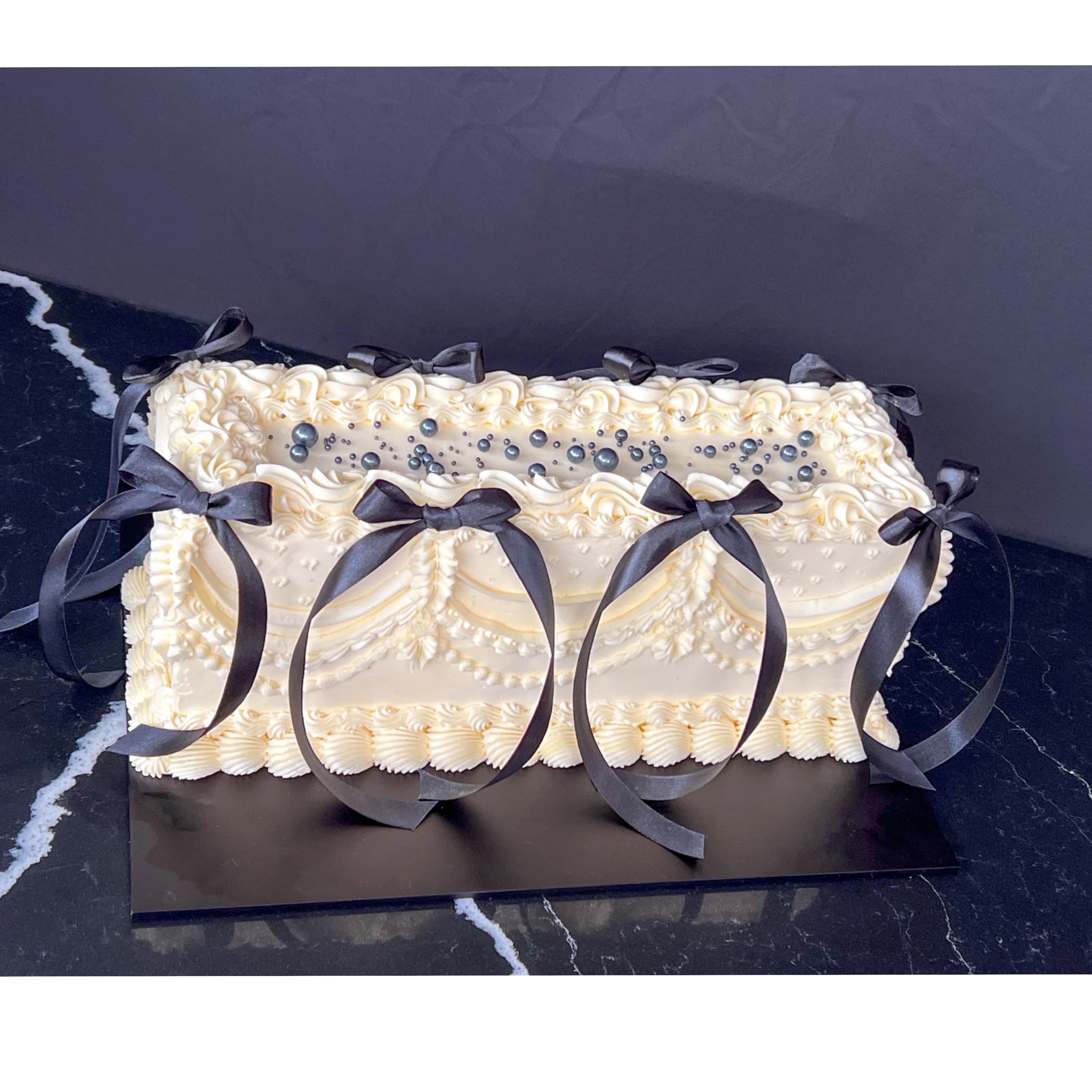 Long Rectangular Vintage Wedding Cake - Image 6