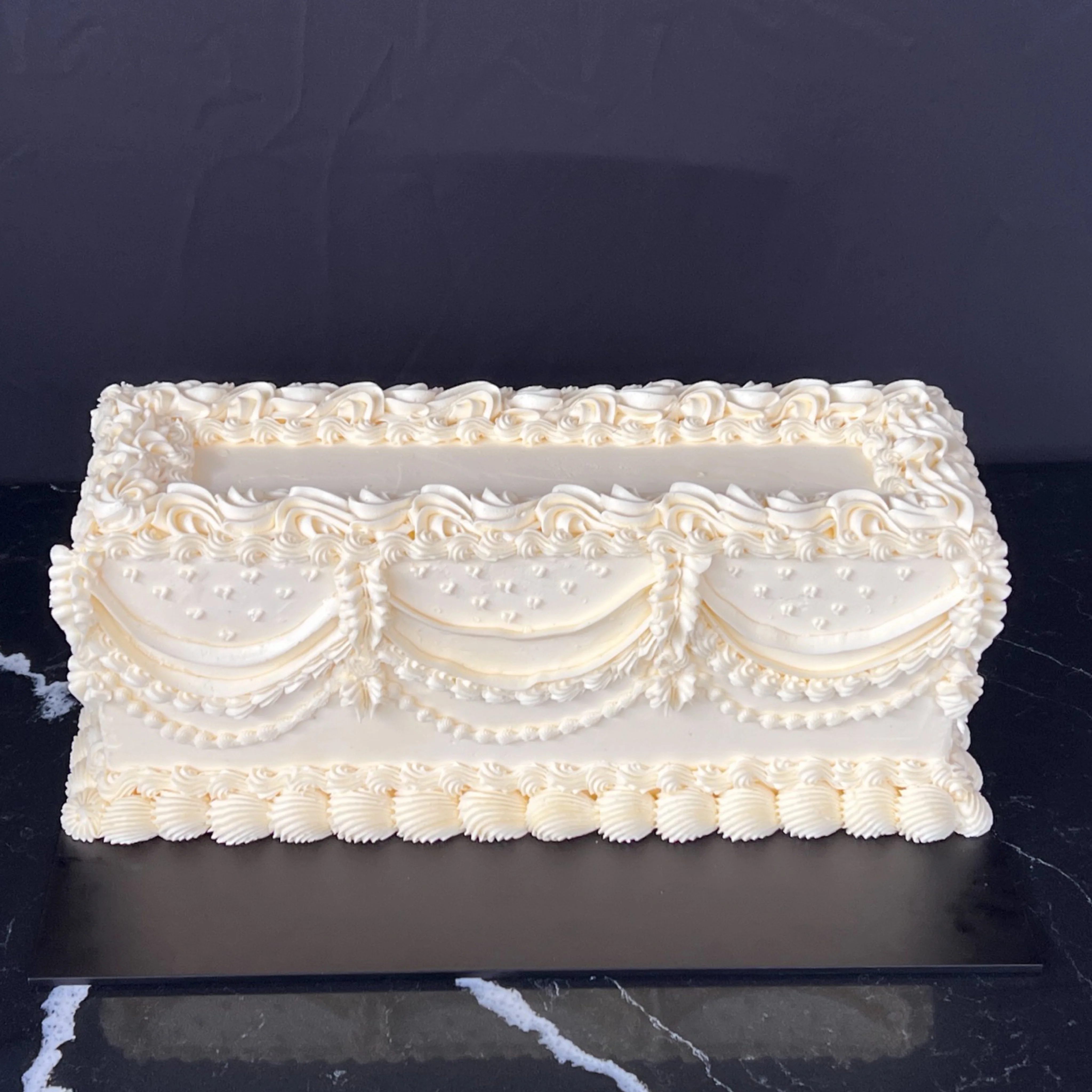 Long Rectangular Vintage Wedding Cake - Image 9